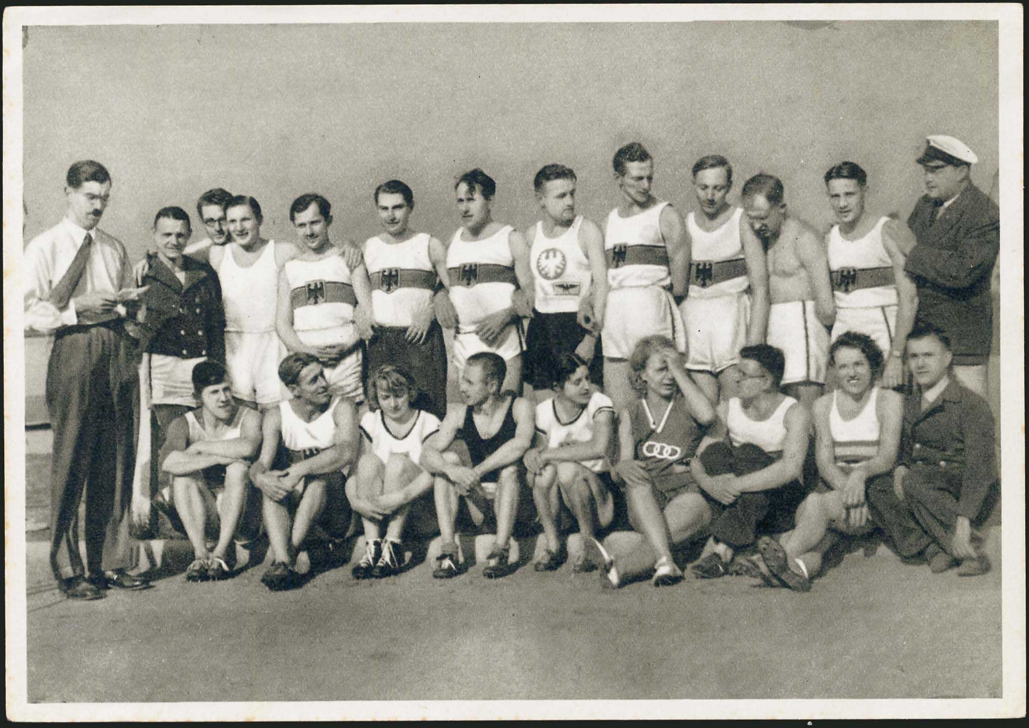 Lot 01904