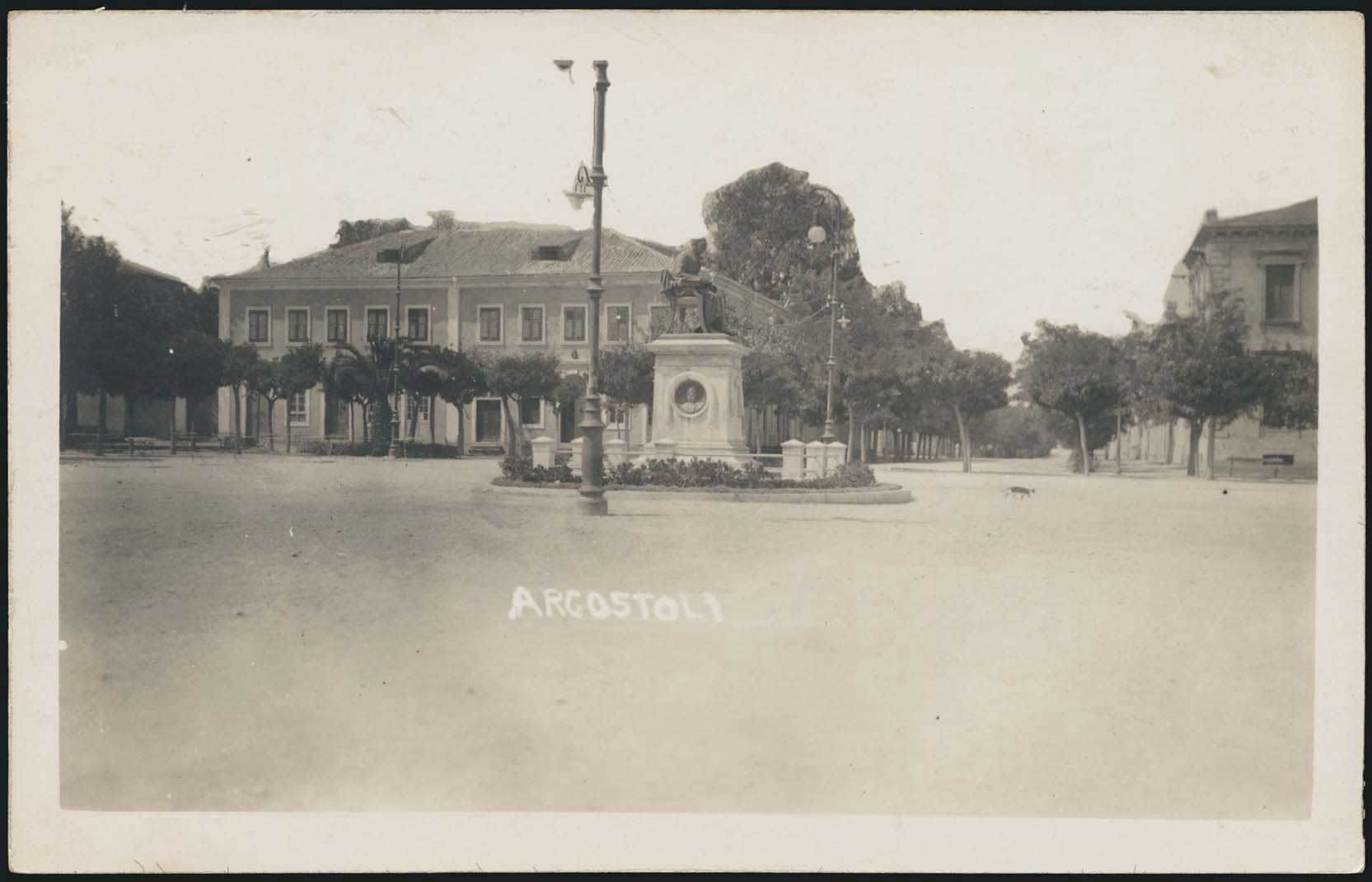 Lot 02092