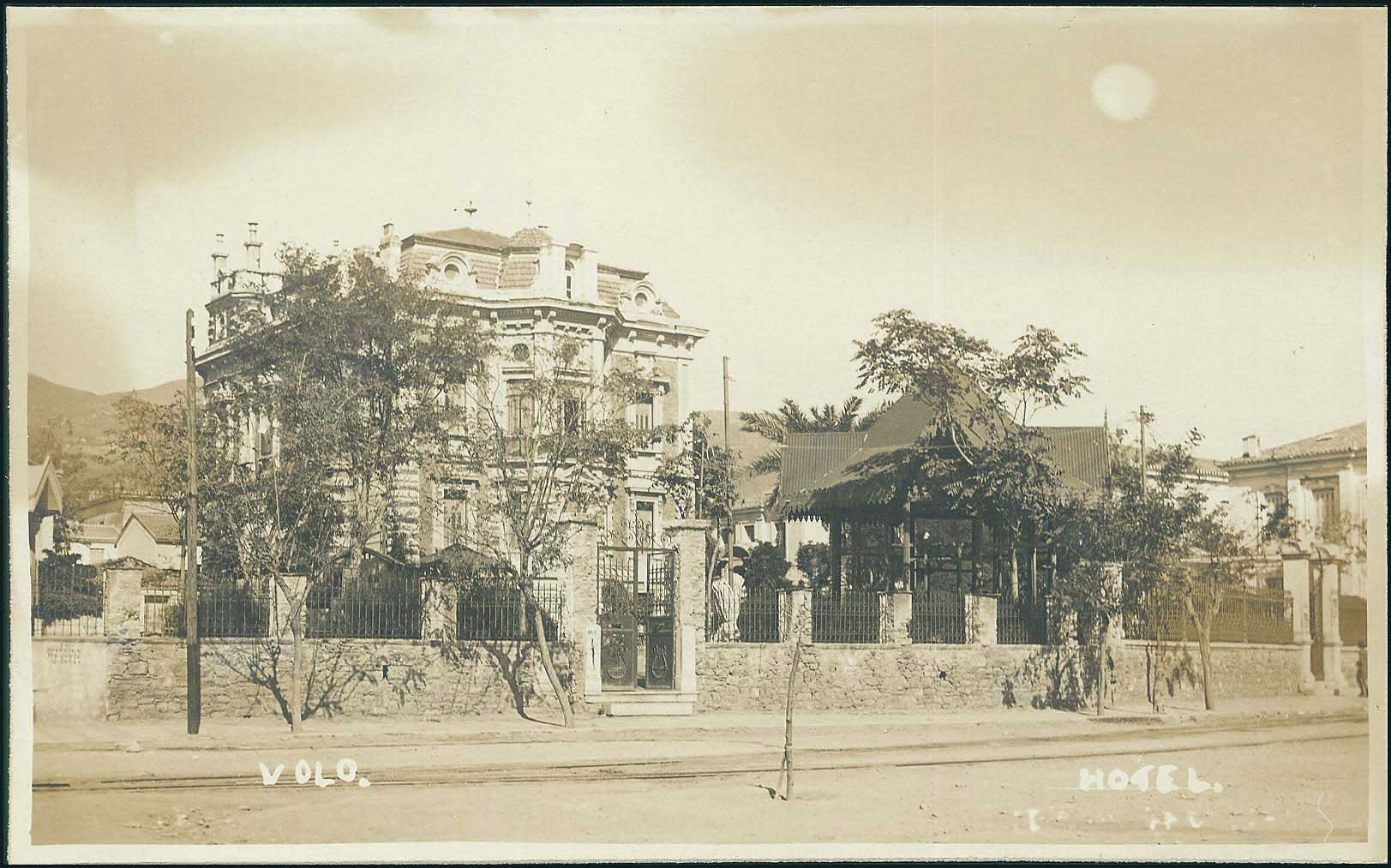 Lot 02219