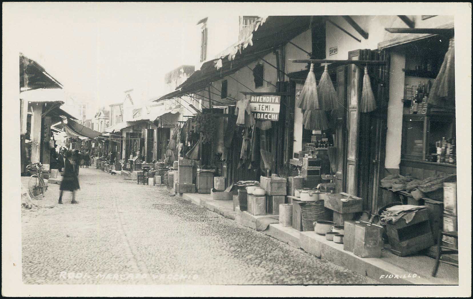 Lot 01208