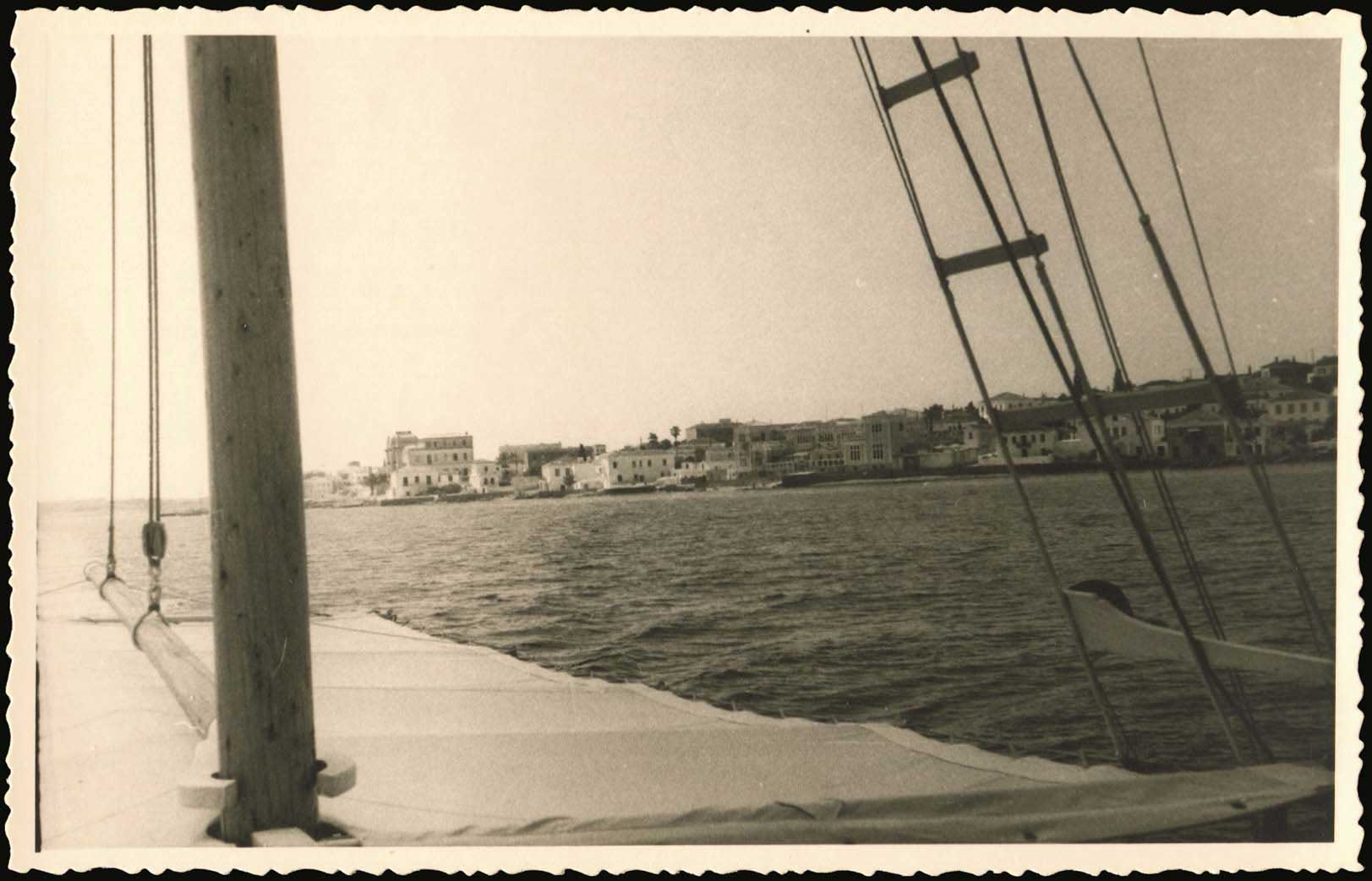Lot 01402