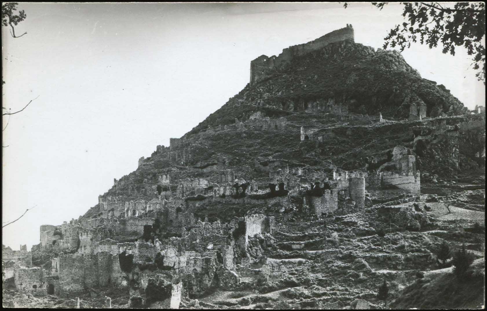 Lot 01882