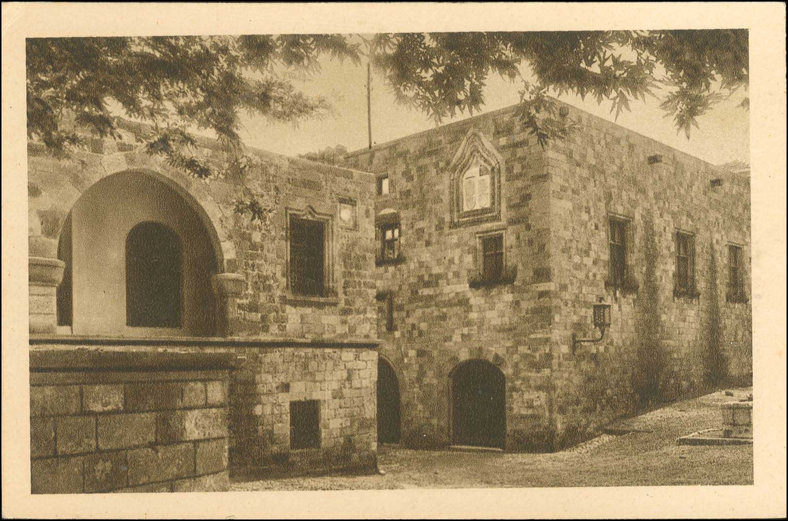 Lot 01233