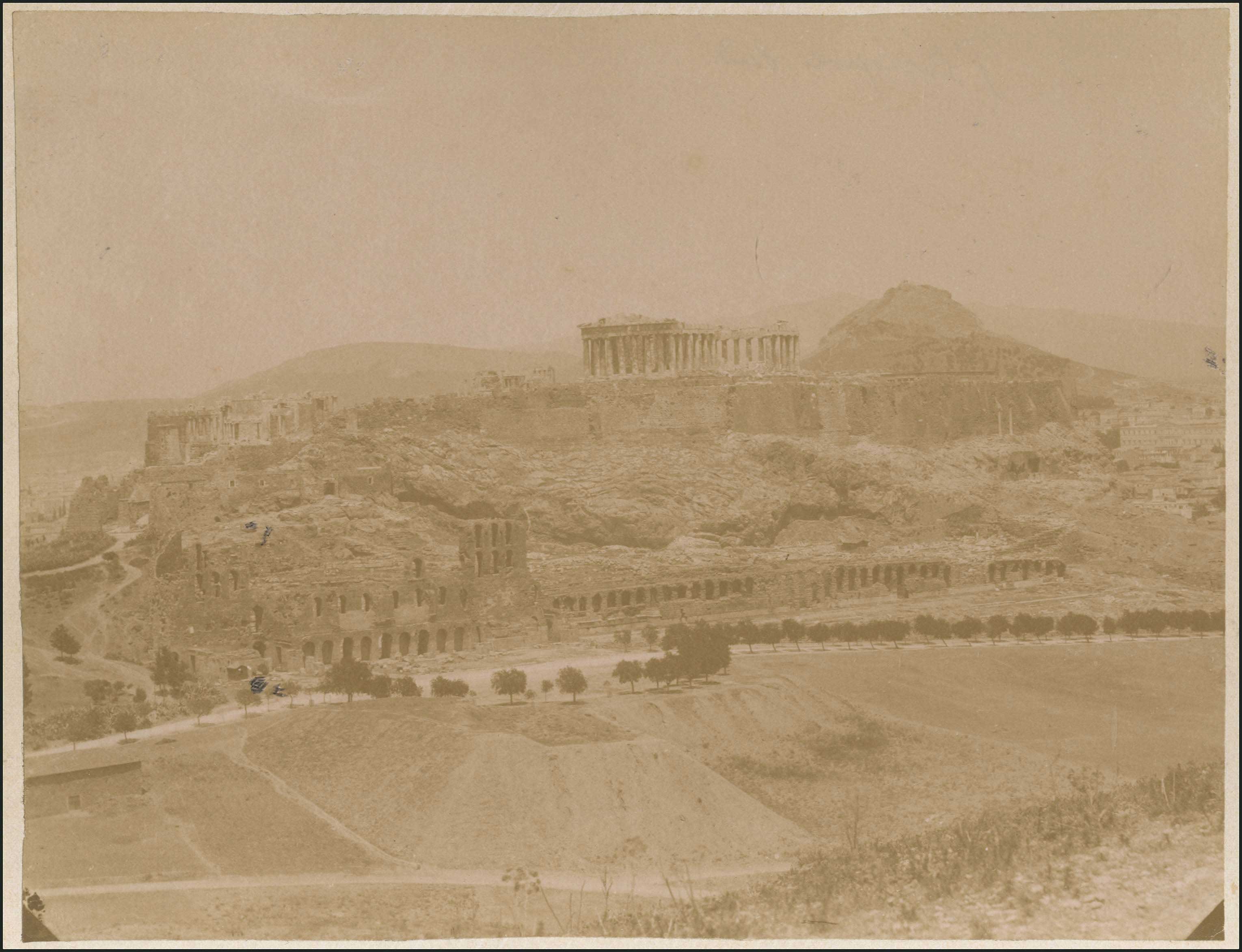 Lot 04352