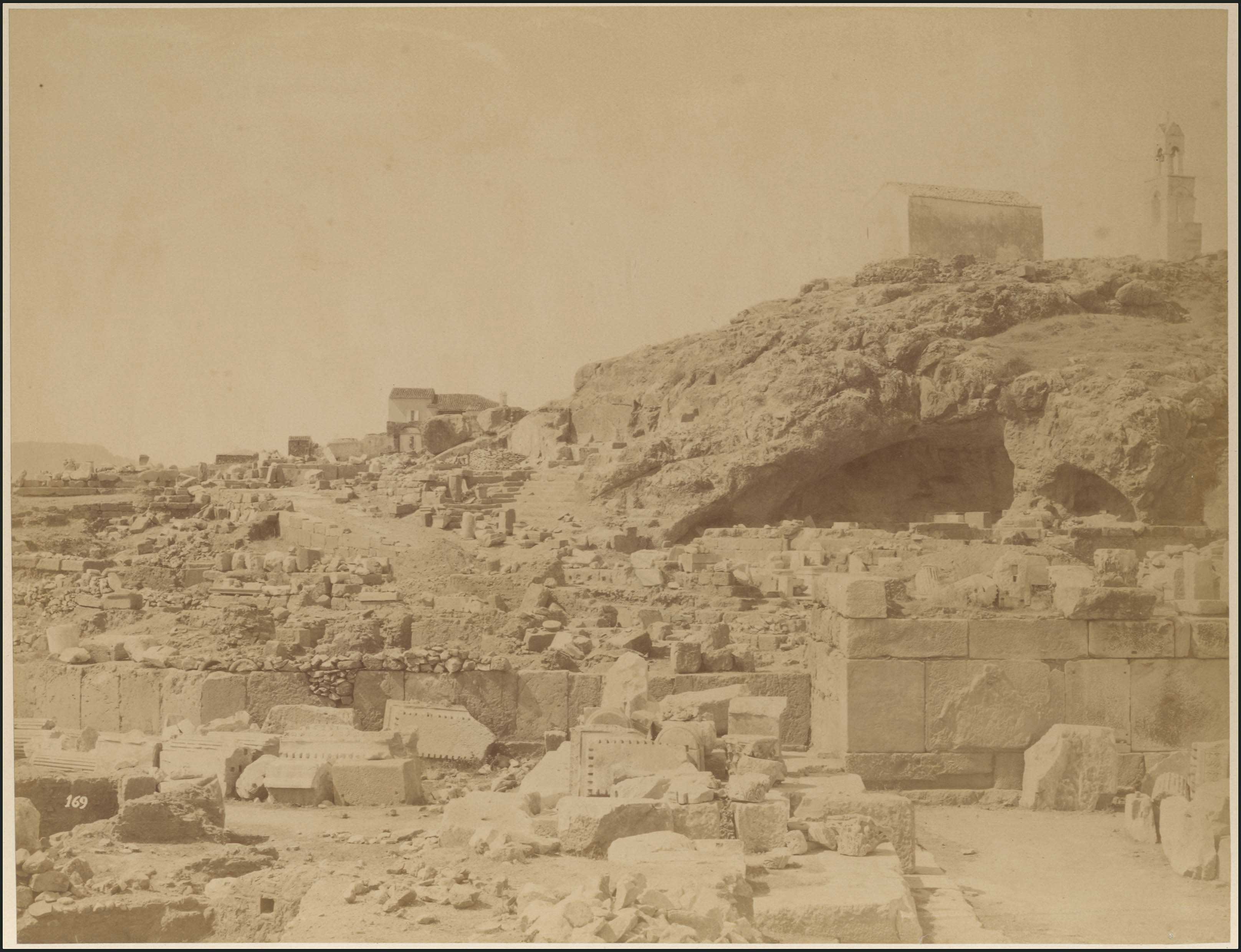 Lot 04351