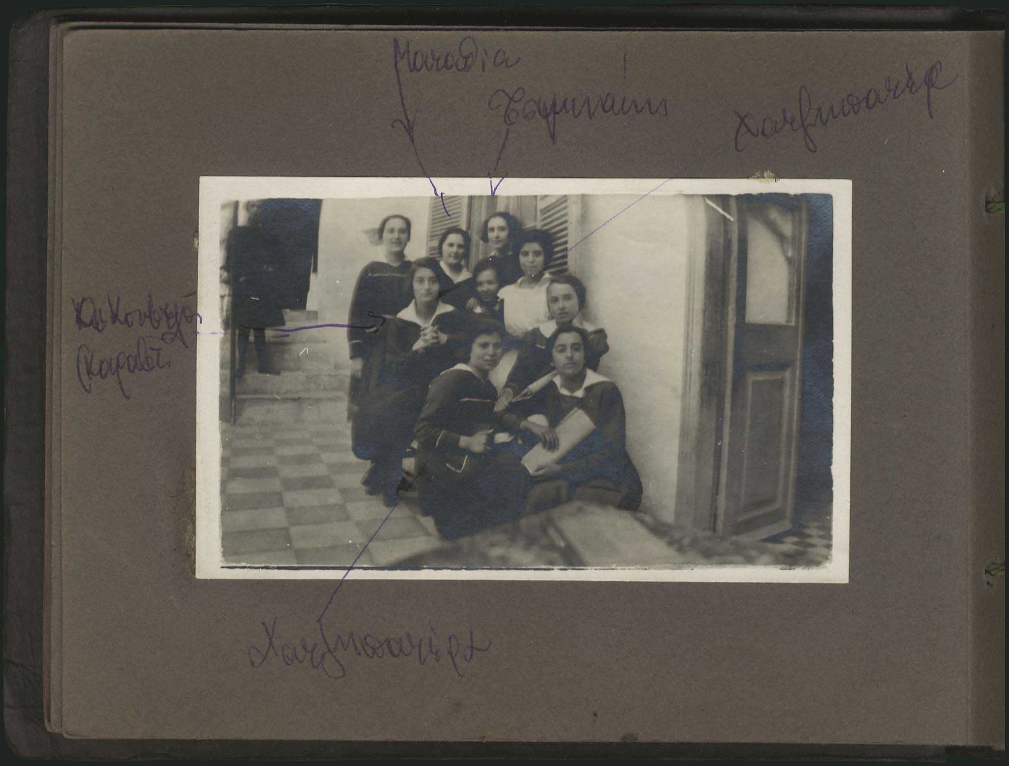 Lot 04555