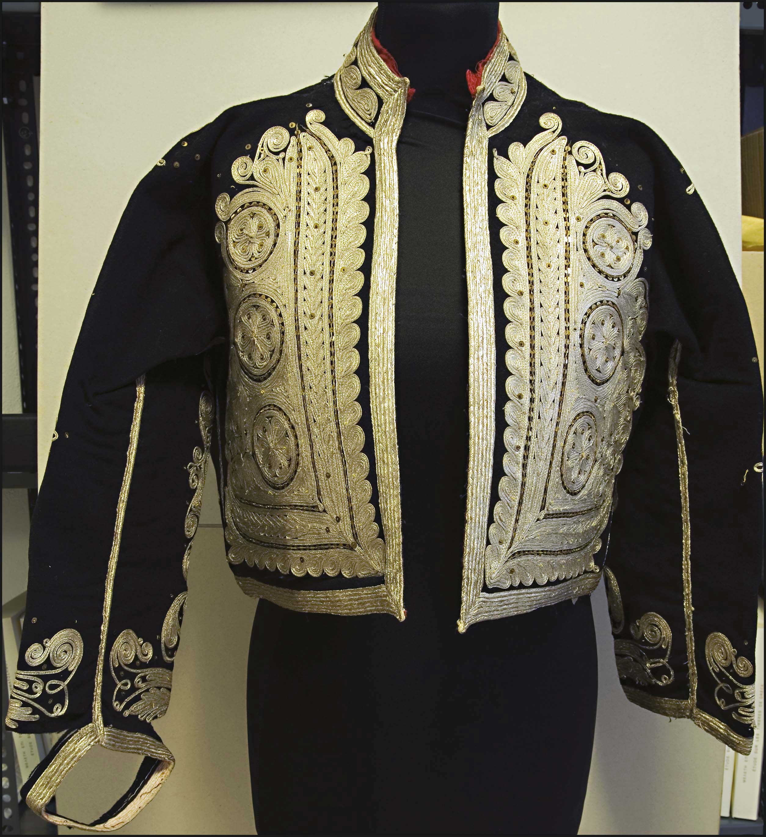 Lot 08436