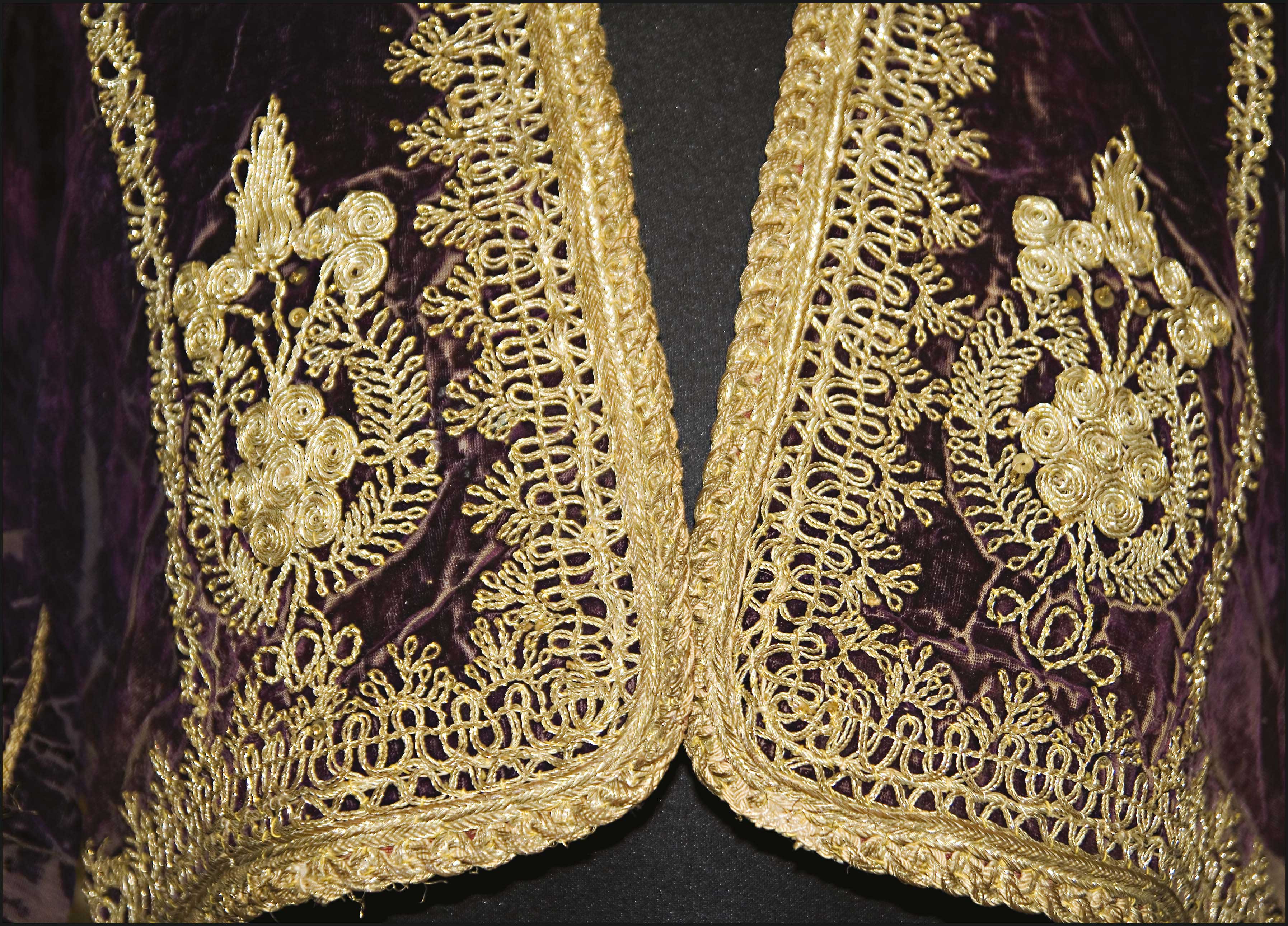 Lot 08433