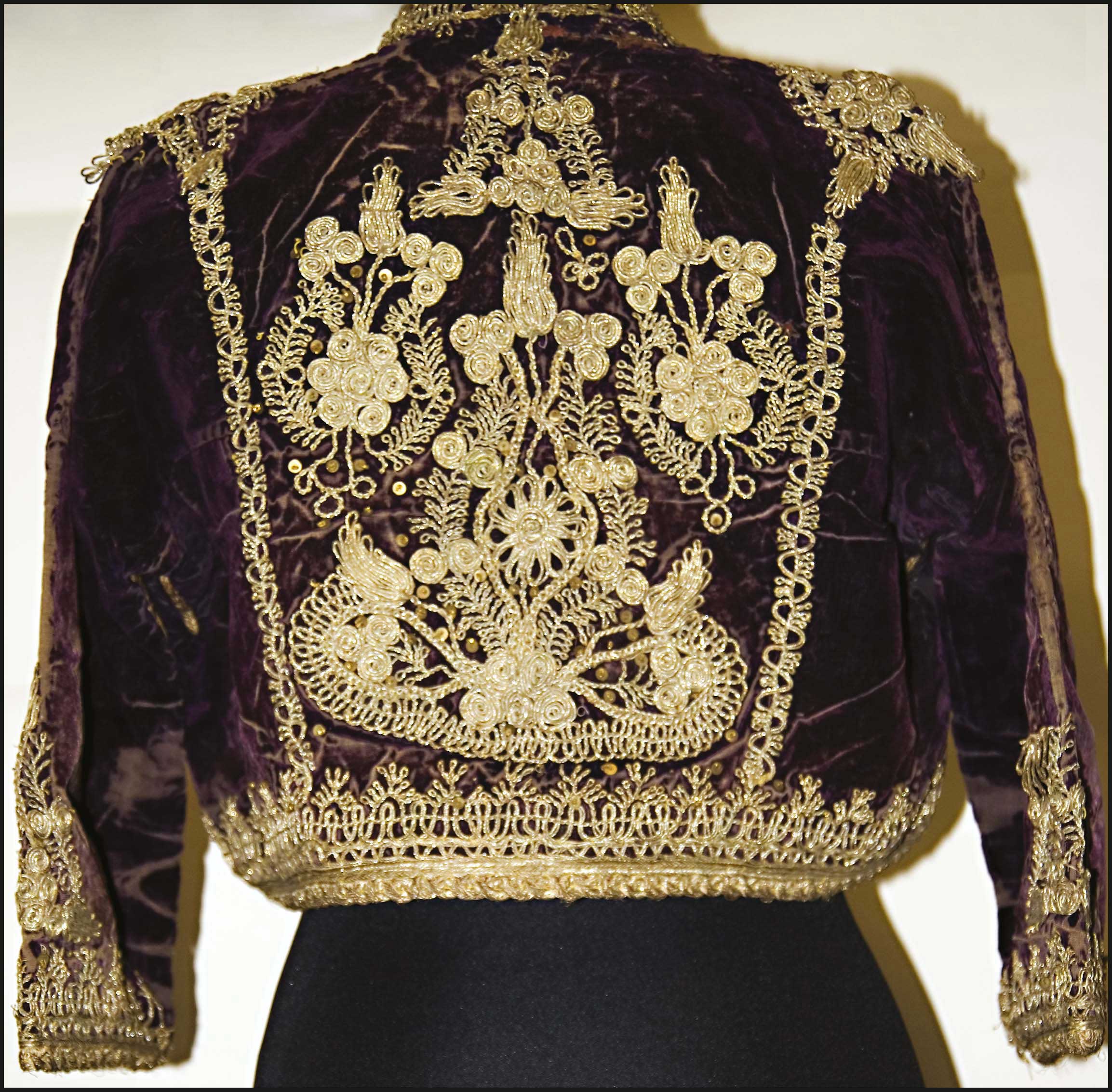 Lot 08433