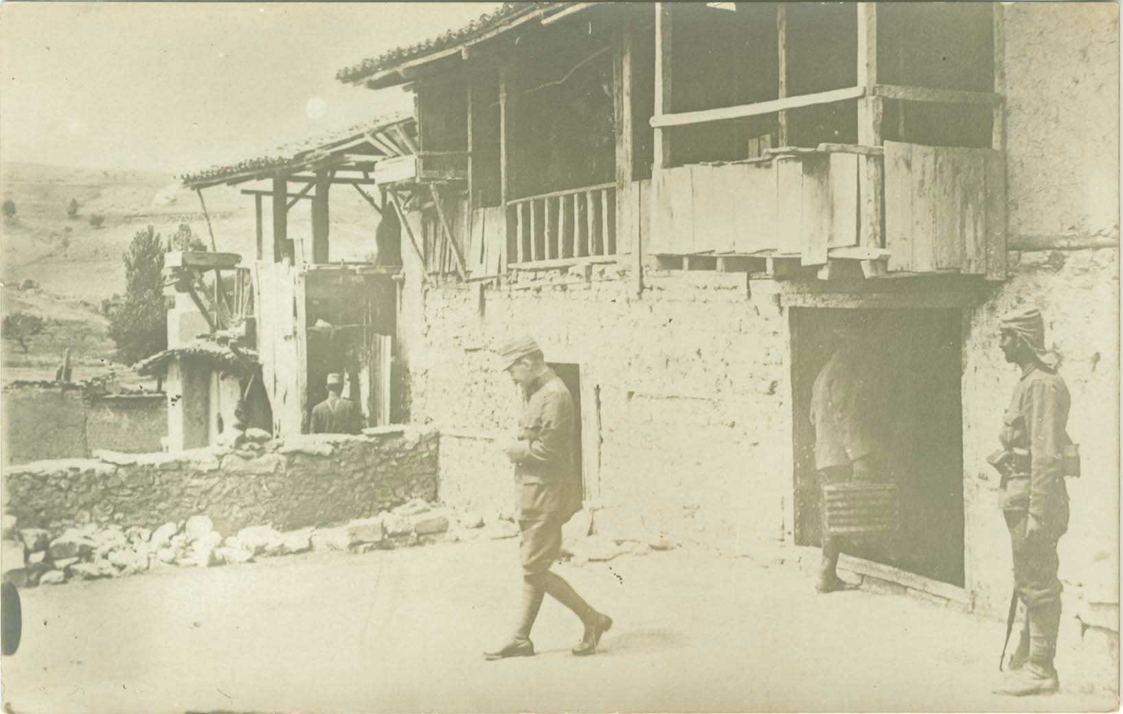 Lot 01956