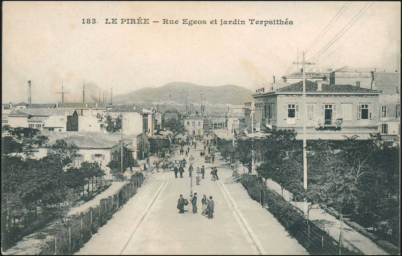 Lot 01811