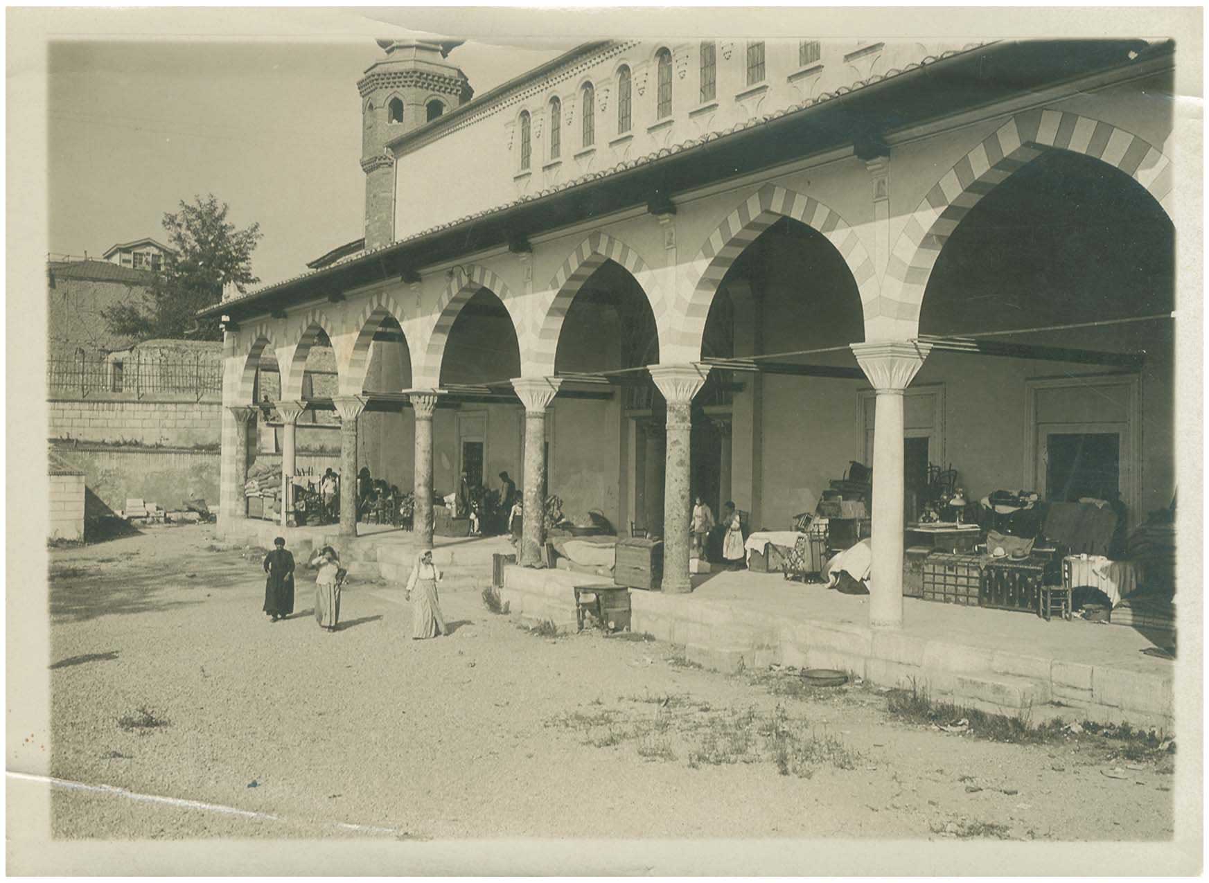 Lot 09437