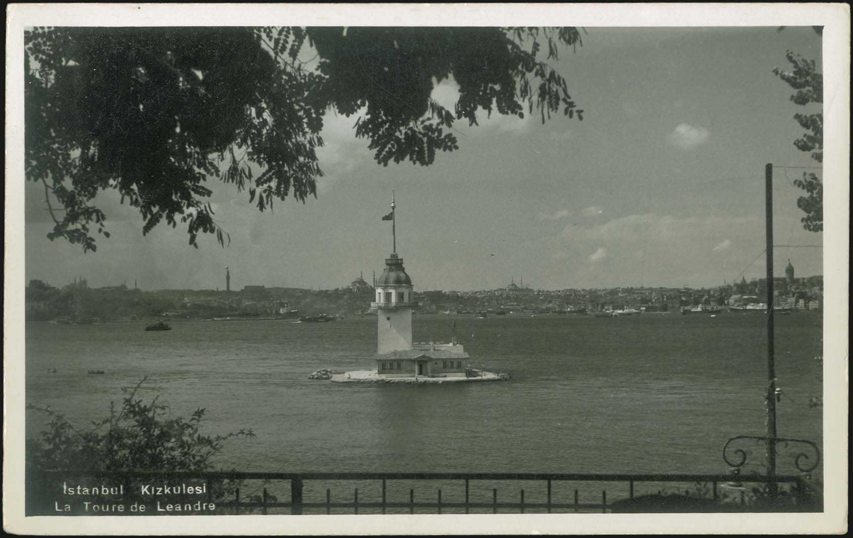 Lot 02677