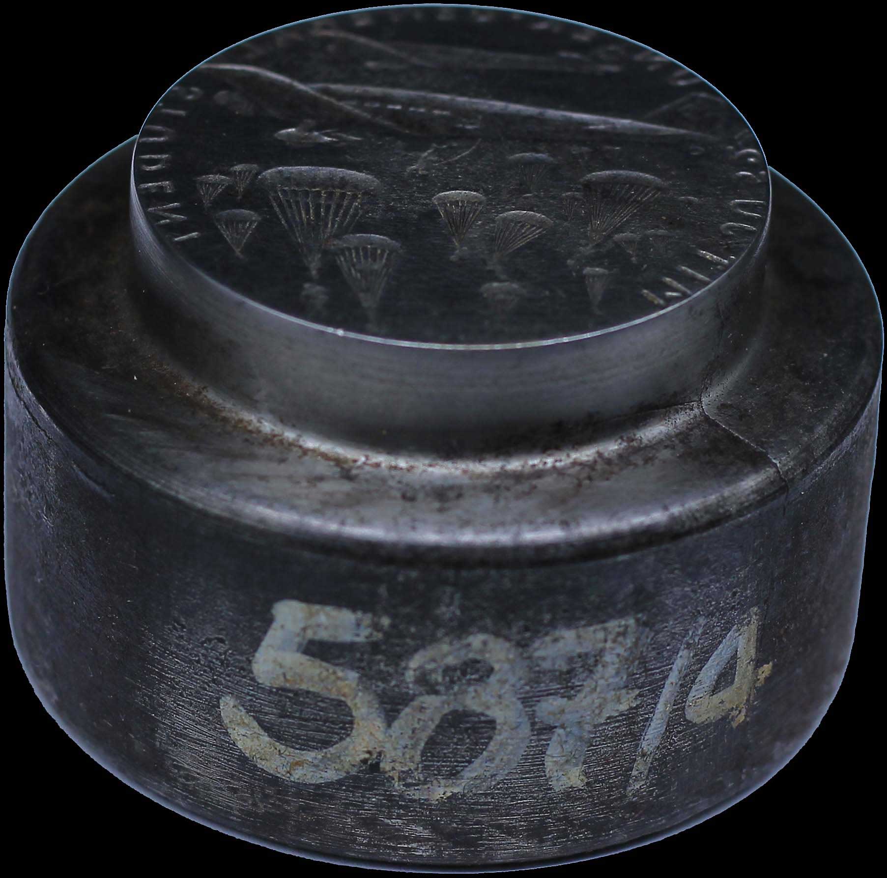 Lot 07216