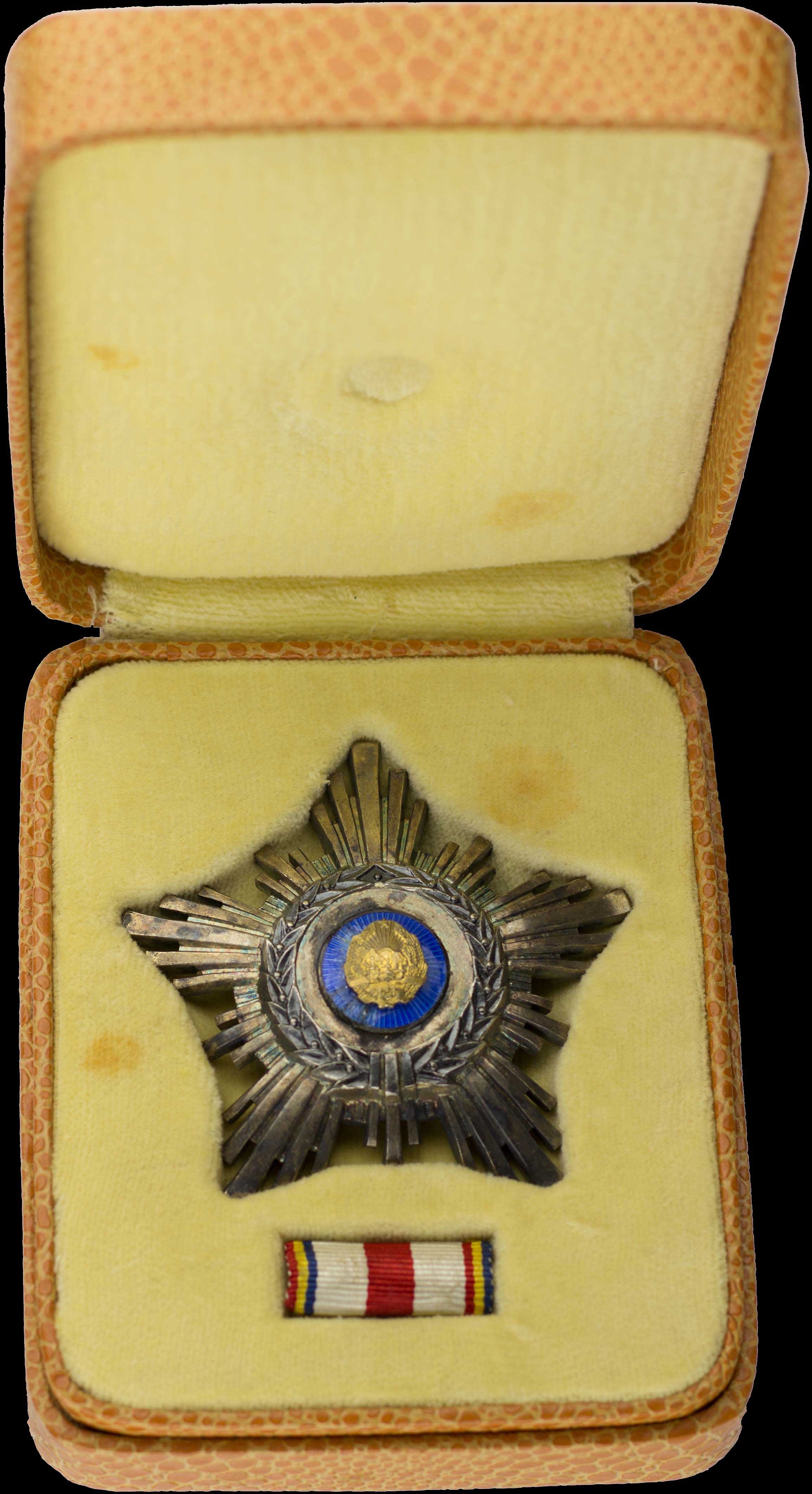 Lot 07064
