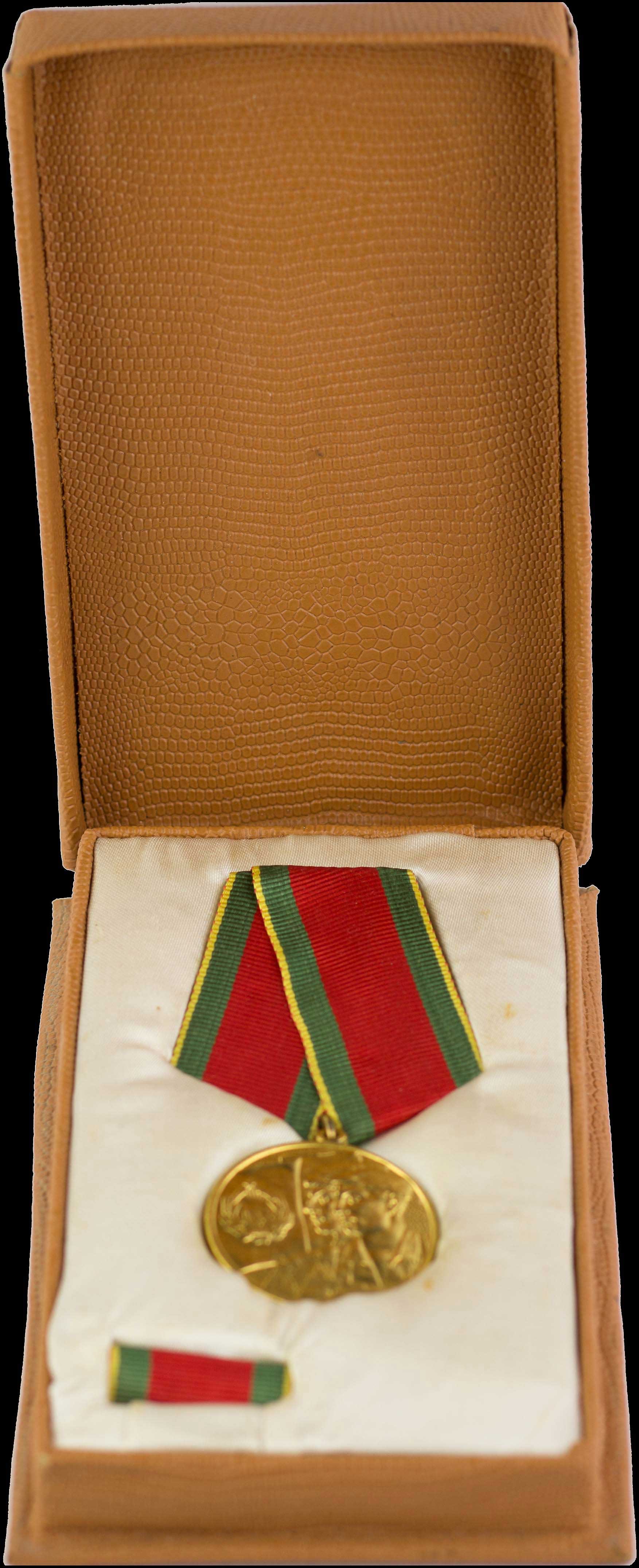 Lot 07957