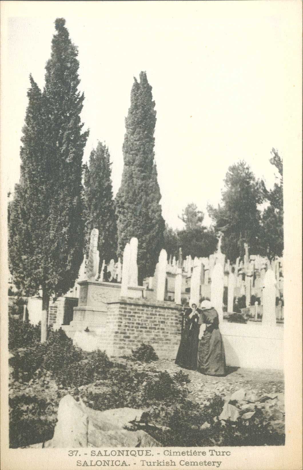 Lot 01744